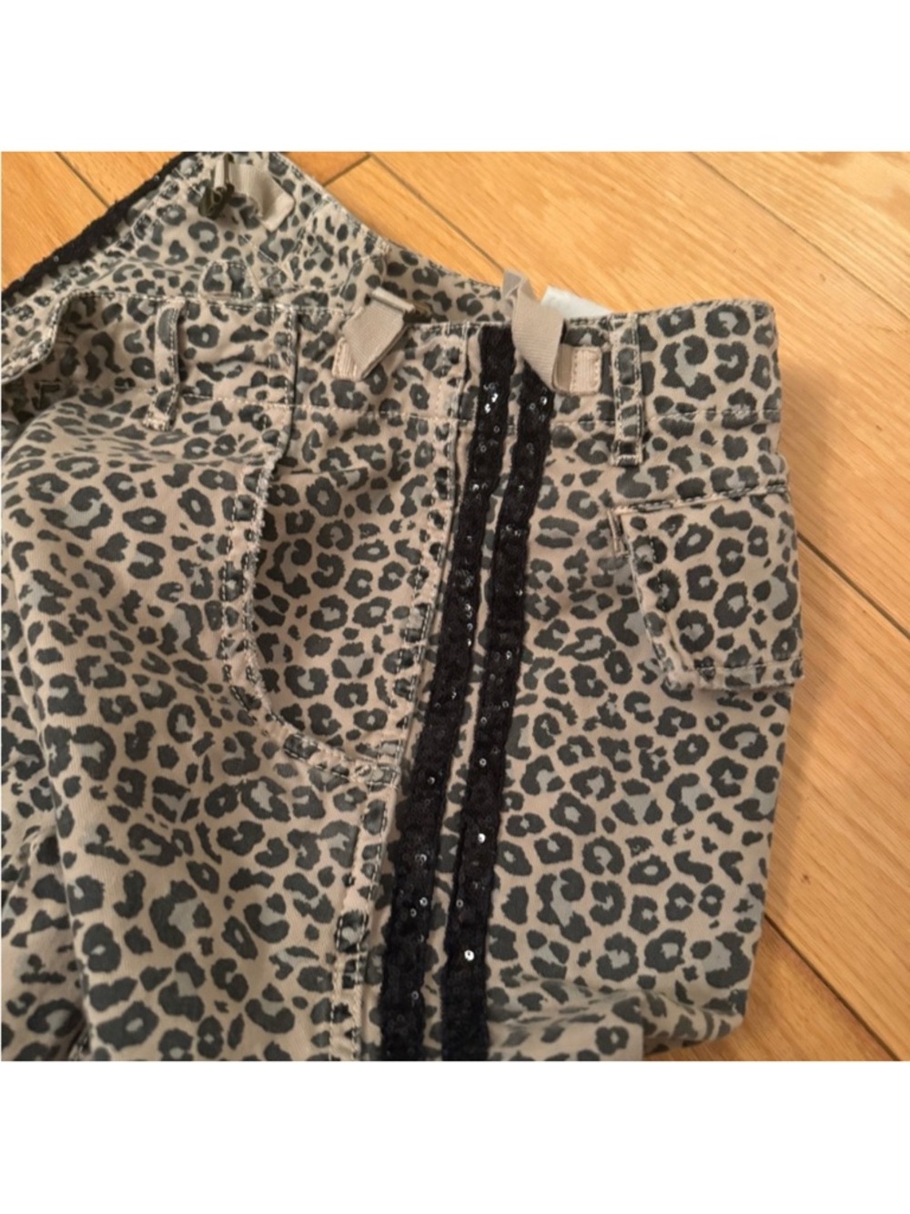 Da-Nang Leopard Print Cargo Pants in Beige and Black - Picture 3 of 10